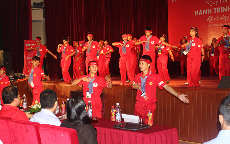 Mít tinh Hành trình đỏ- Hành trình vận động hiến máu xuyên Việt năm 2014